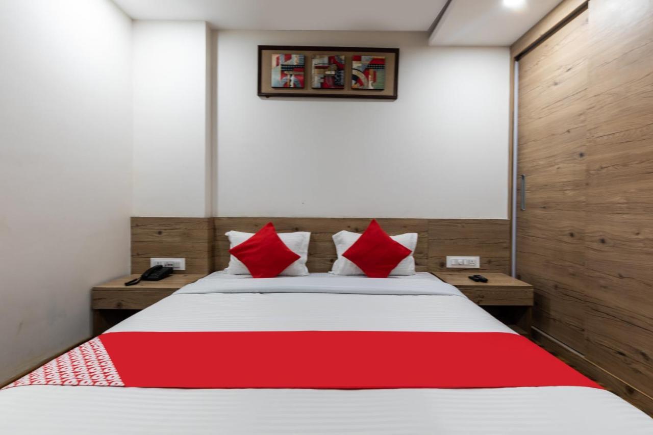 Capital O 47403 Hotel Manjeet Bhopal Exterior foto